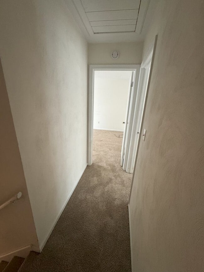 Building Photo - Charming 2 Bedroom in Churchland