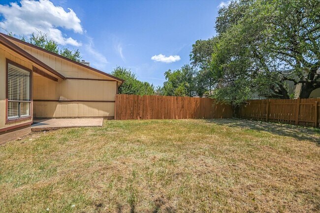 Building Photo - 6103 Hill Forest Dr