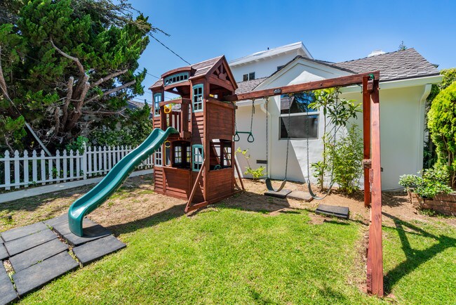 Children's Swingset - 17001 Bollinger Dr