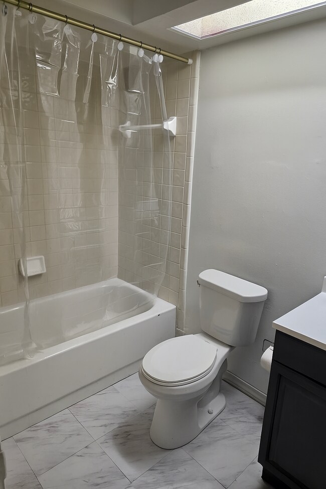 Building Photo - 6523 Diamond Leaf Ct S