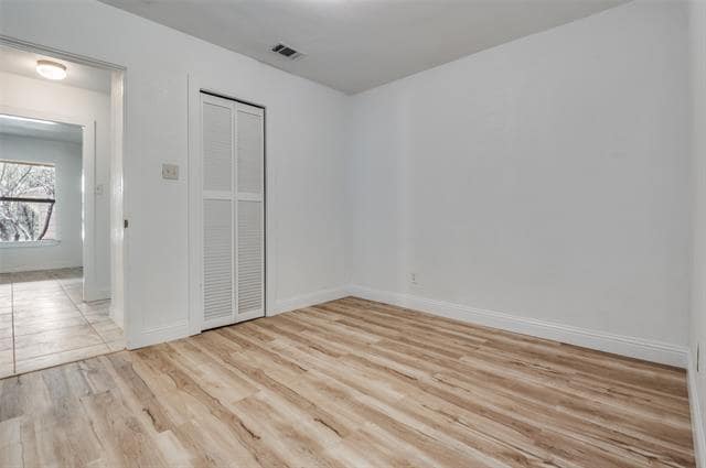 Building Photo - 568 W Hammond St