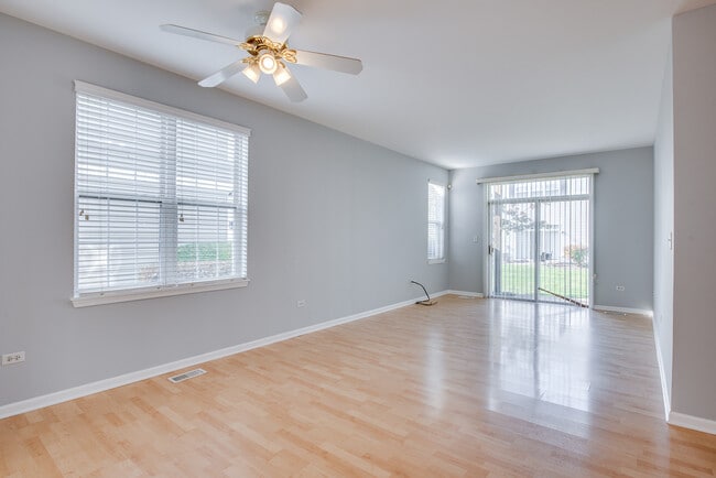 Building Photo - 805 Genesee Dr