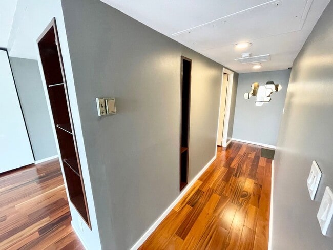 Building Photo - Prestigious BUNKER HILL TOWER - Downtown L...