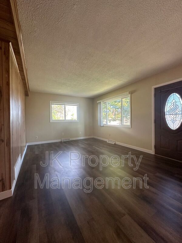 Building Photo - 3600 9th Ave N