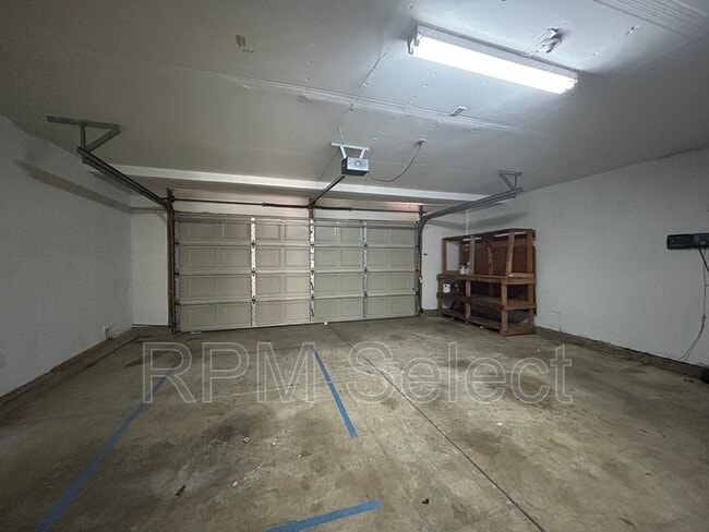 Building Photo - 1314 Jamestown Dr