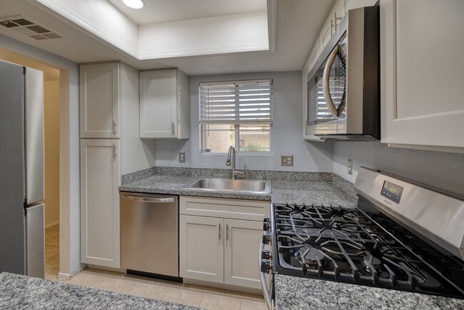 Building Photo - Gated First Floow Summerlin Condo - 2 Bedrooms 2 Bath