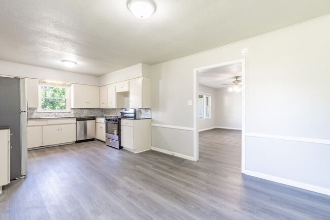 Building Photo - Beautiful 2 Bed / 1 Bath Home in Fort Smith