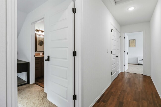 Building Photo - 1299 N Sicily Ln