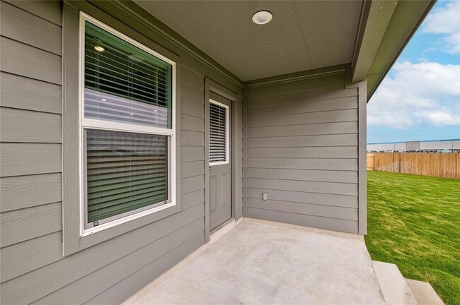 Building Photo - 416 Escondido Cir