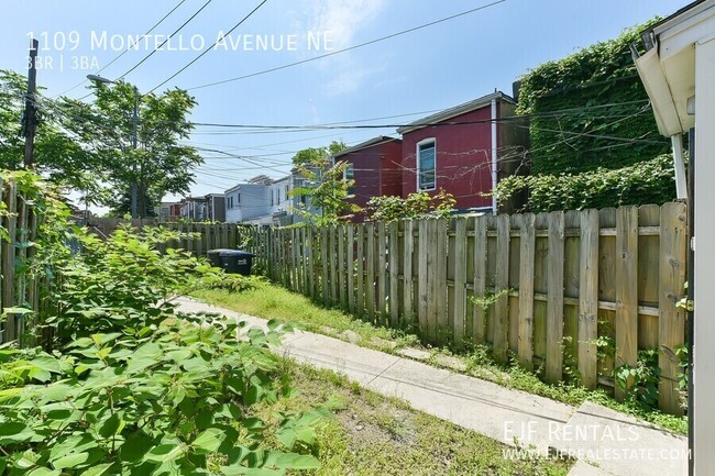 Building Photo - H Street Corridor Expansive Entertaining 3...