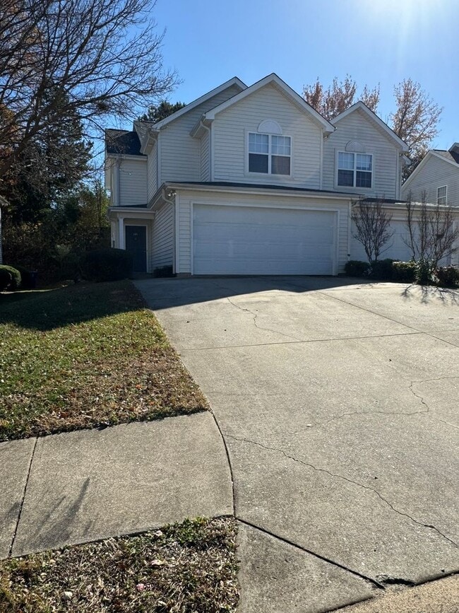 Building Photo - 141 Springwood Ln