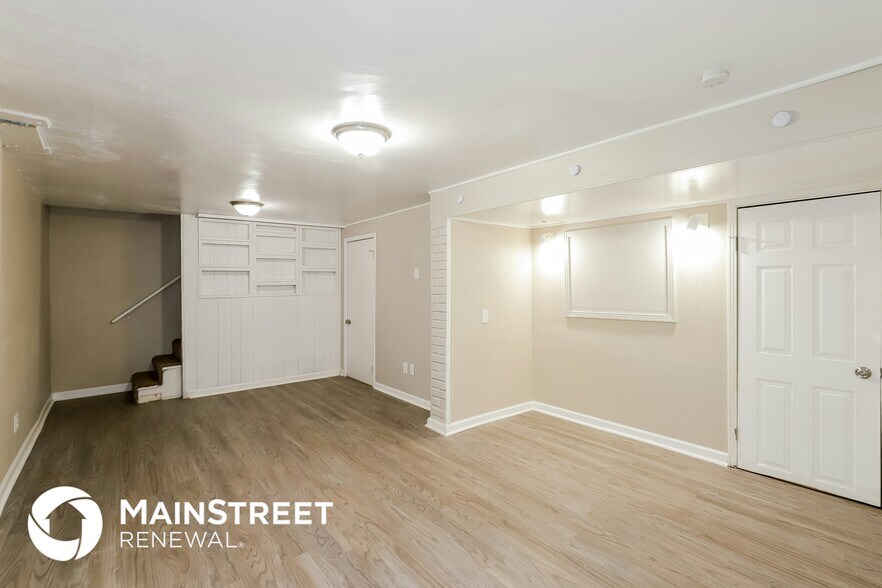 Building Photo - 12518 E 49th St S