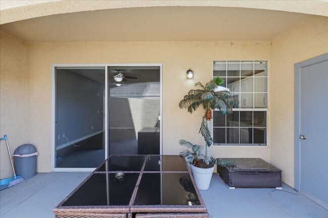 Building Photo - Move-In Ready Condo with Premium Community Amenities