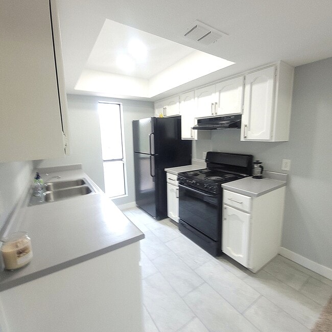 Primary Photo - 3131 W Cochise Dr