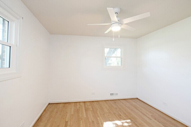 Building Photo - Recently Updated Home Near Downtown Crozet