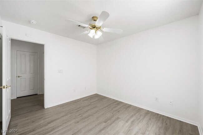 Building Photo - 3641 Yorba Linda Dr