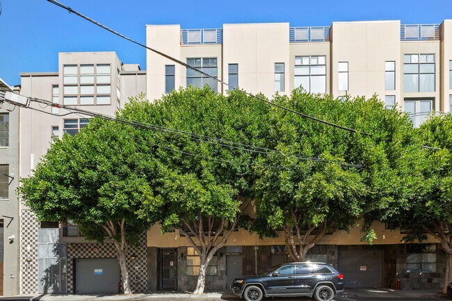 Building Photo - 125 Gilbert St