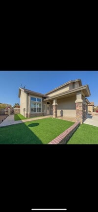 Building Photo - 2921 Pino Seco Pl