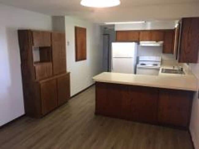 Building Photo - SINGLE FAMILY HOME HORSE PROPERTY ON PRAIRIE AVENUE (APP#106)