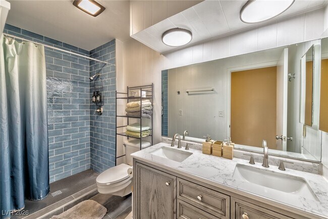 Building Photo - 1489 Santa Anita Dr