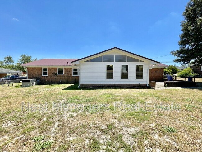 Building Photo - 621 Welsh Pl