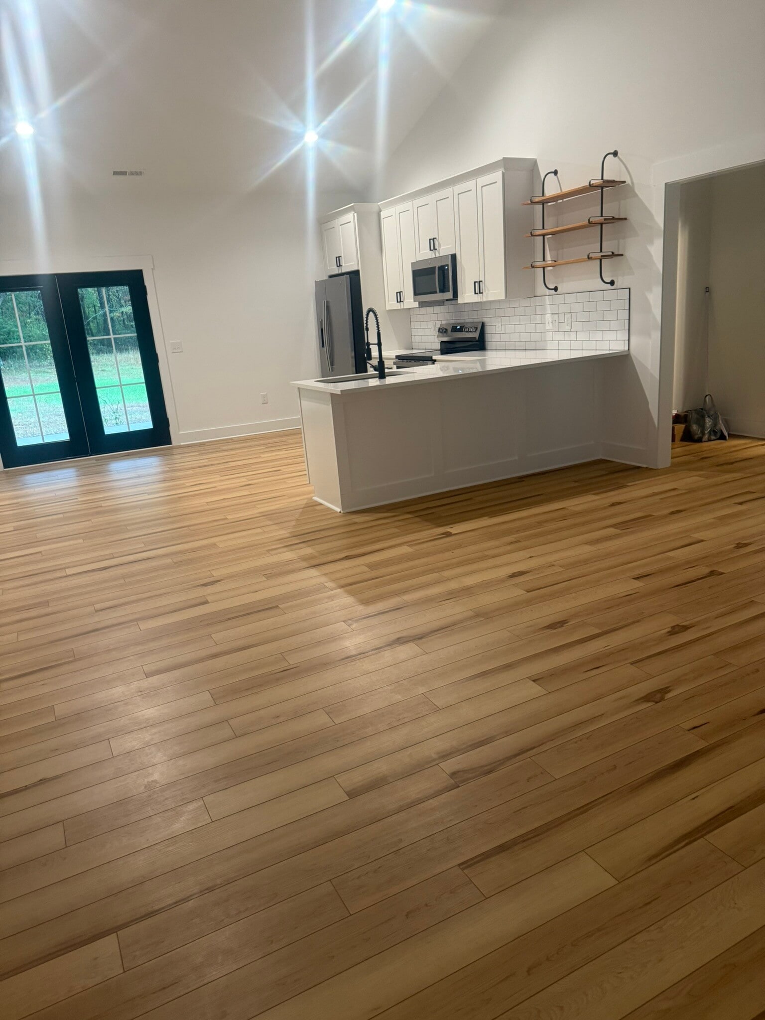 Building Photo - 420 Sloop St