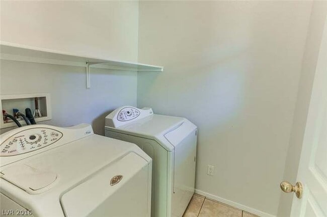 Building Photo - Southwest Three Bedroom Home!!!