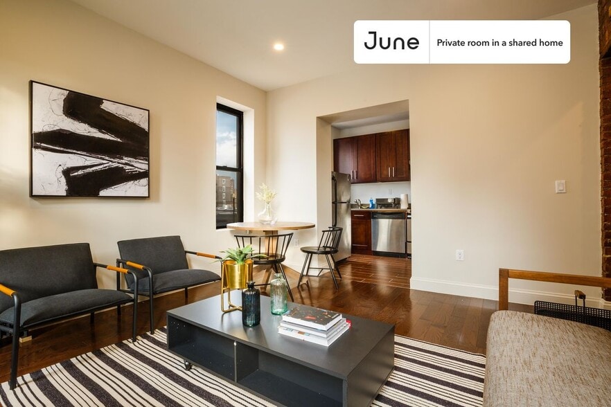 Building Photo - Room in Shared 4 bed/1 bath home in West Harlem