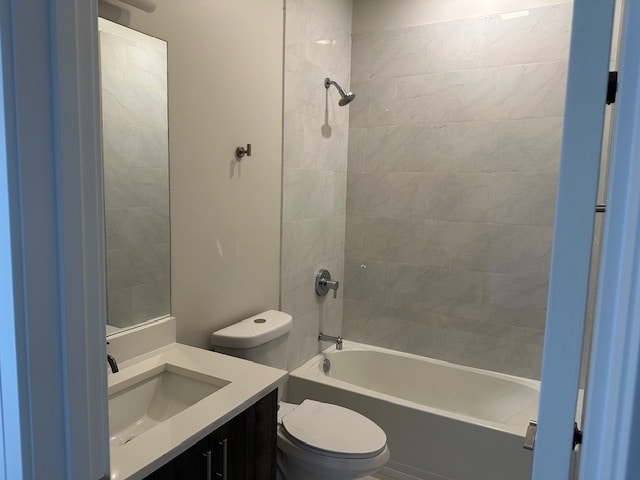 Building Photo - 4010 N Lincoln Ave