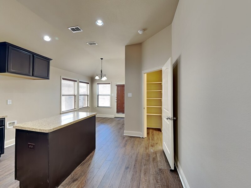 Building Photo - 5860 Burgundy Rose Dr