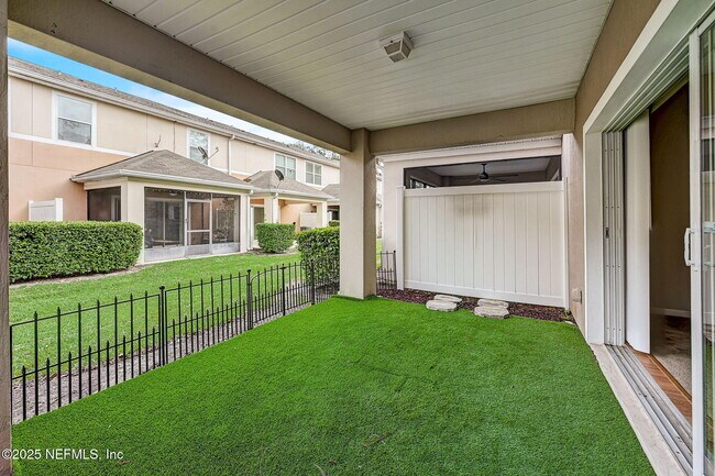Building Photo - 13493 Sunstone St