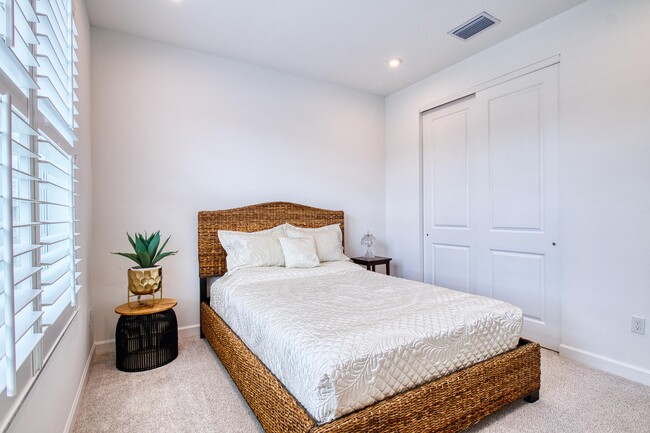 Building Photo - 10407 SW Aquila Wy