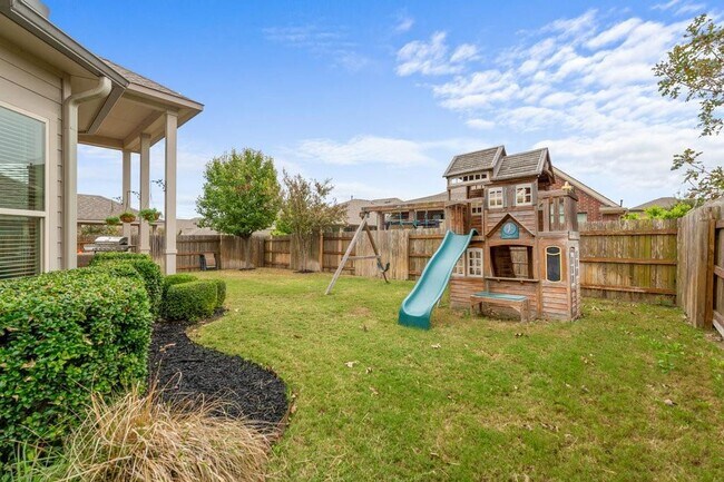 Building Photo - 2915 Bluffstone Dr