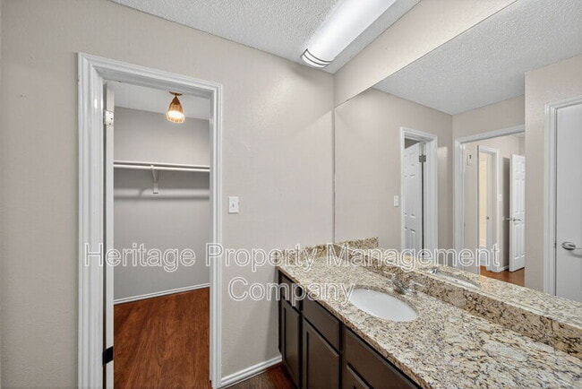 Building Photo - 4107 Medical Dr