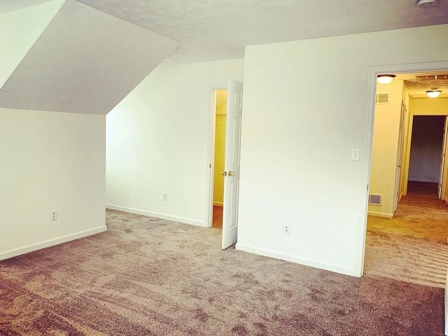 Building Photo - 8504 Bucking Trail Ct