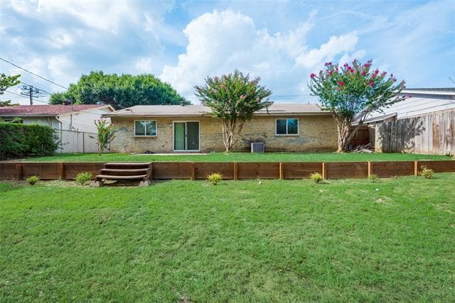 Building Photo - 512 W Oakdale Rd