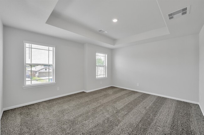 Building Photo - 16609 Merry Pines Dr