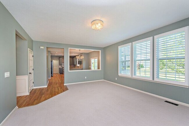 Building Photo - Stunning 6 Bed 3.5 Bath Carmel Home With Finished Basement an Fenced Yard!