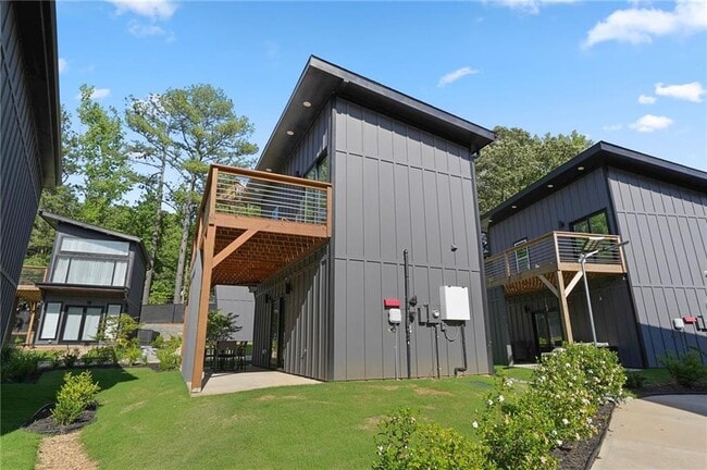 Building Photo - 3120 Godby Rd