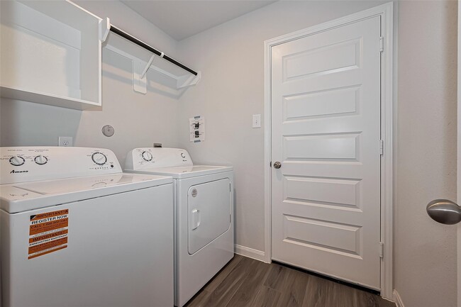 Building Photo - 13625 Goldeye Dr