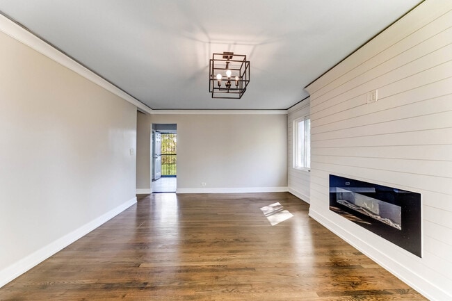 Building Photo - 2859 Stafford Dr