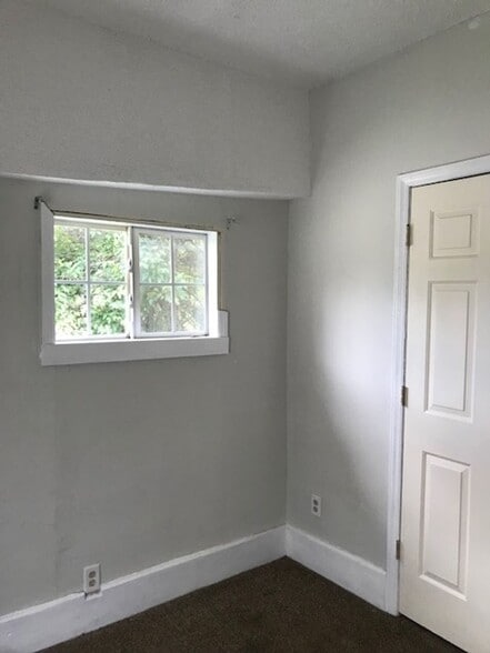 Building Photo - 225 N Germantown Rd