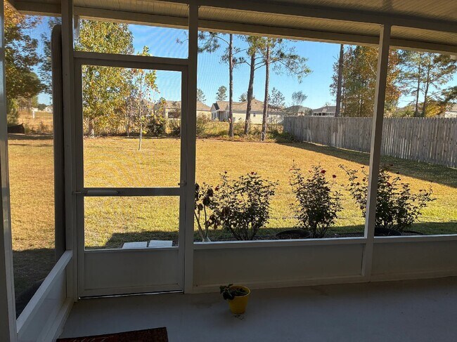 Building Photo - 305 Courtland Dr