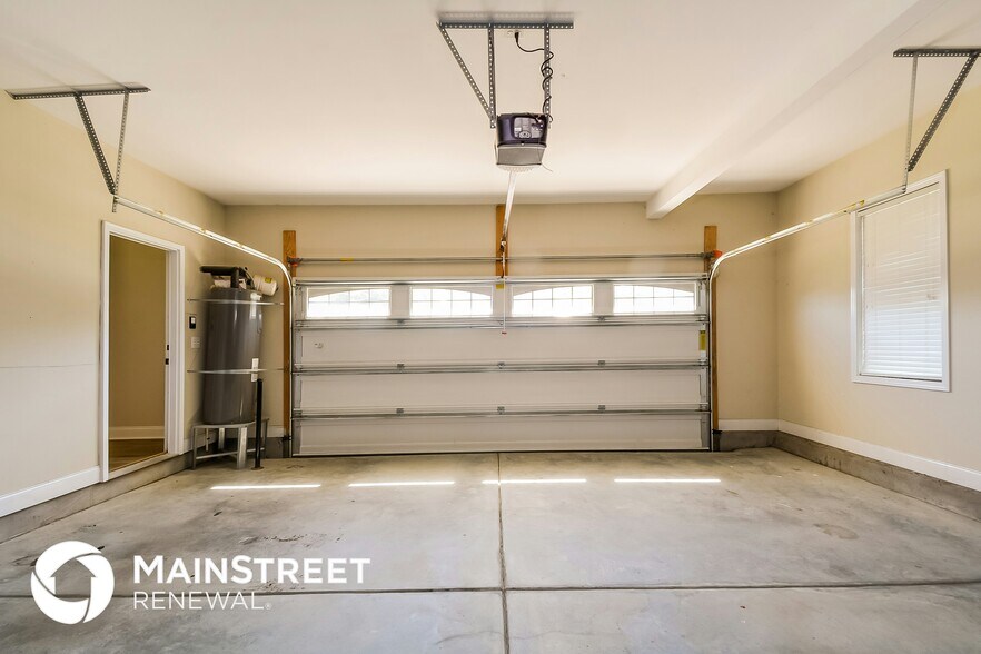 Building Photo - 39 Wood Green Dr