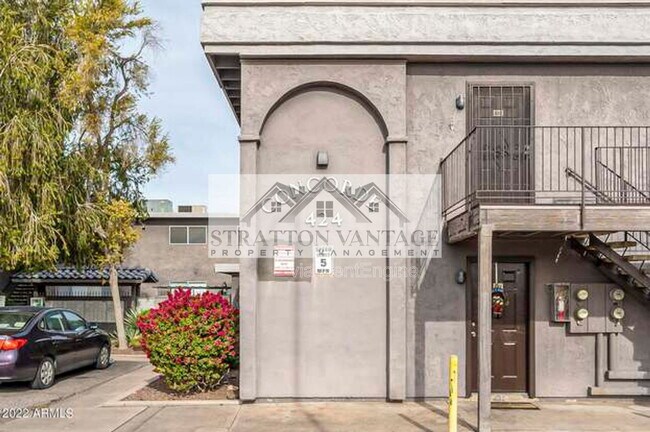 Building Photo - 424 W Brown Rd