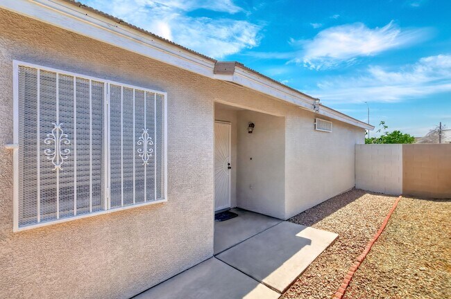 Building Photo - BEAUTIFUL SINGLE-STORY HOME LOCATED IN LAS VEGAS