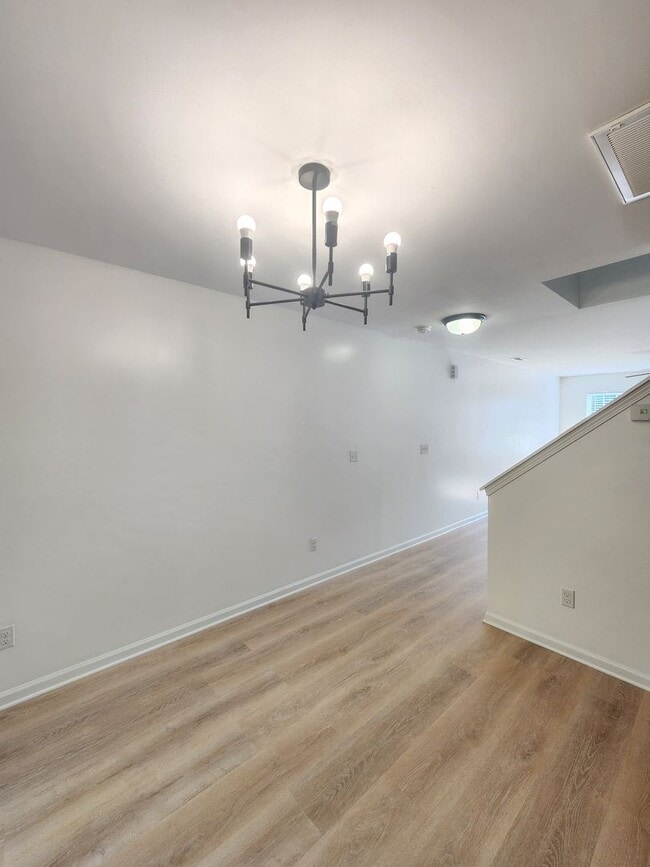 Building Photo - COMING SOON!!! Weaverville Townhouse-End U...