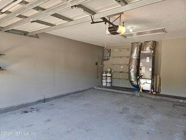 Building Photo - 2338 Cool Springs Dr N
