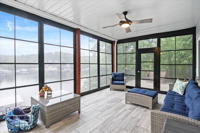 Building Photo - 24 Mimosa Rd