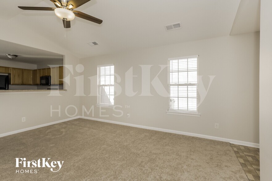 Building Photo - 5716 Henderson Oaks Dr